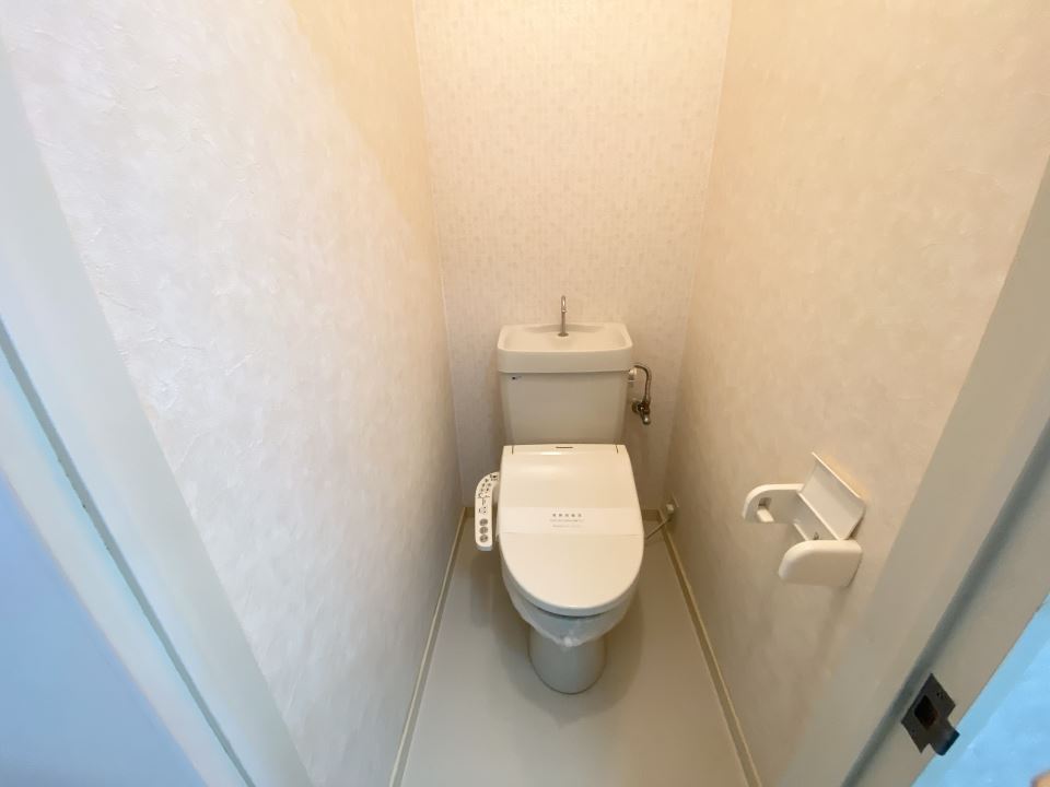 トイレ　温水便座あり！