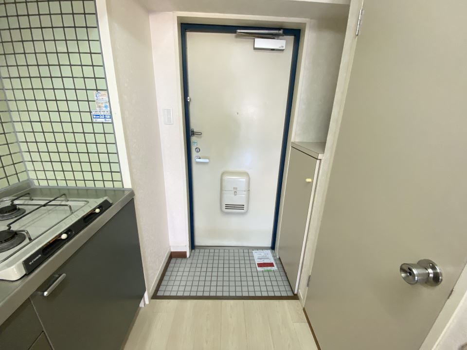 玄関　ブーツも入るシューズＢＯＸ！