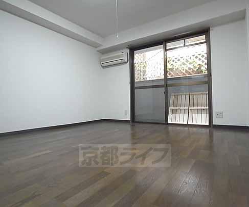 居室・リビング　開放感を感じますね・