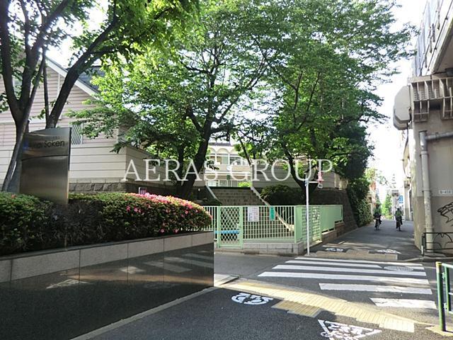 幼稚園・保育園　専修幼稚園（幼稚園・保育園）まで524m