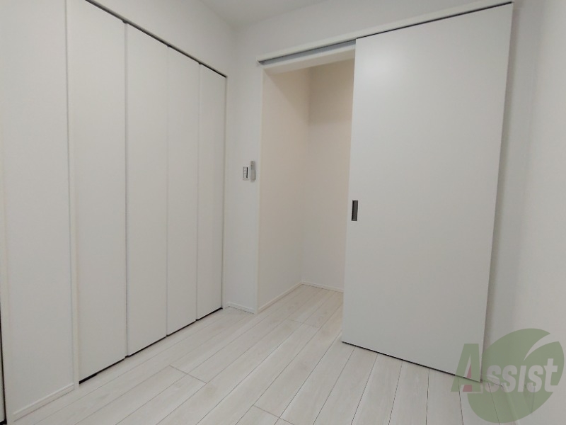 その他部屋・スペース　よく陽が差す、明るい室内で快適にお過ごしいただけます。