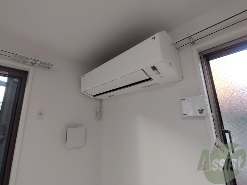 その他設備　リビングのエアコンで暑い日も寒い日も快適に過ごせます