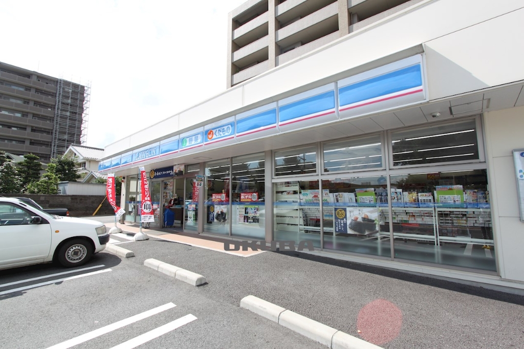 コンビニ　ローソン 熊本神水1丁目店（コンビニ）まで286m