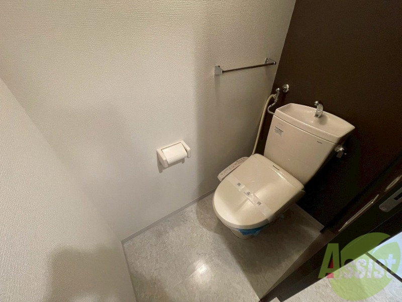 トイレ　トイレです。ウォシュレット付を探している方、おすすめです。