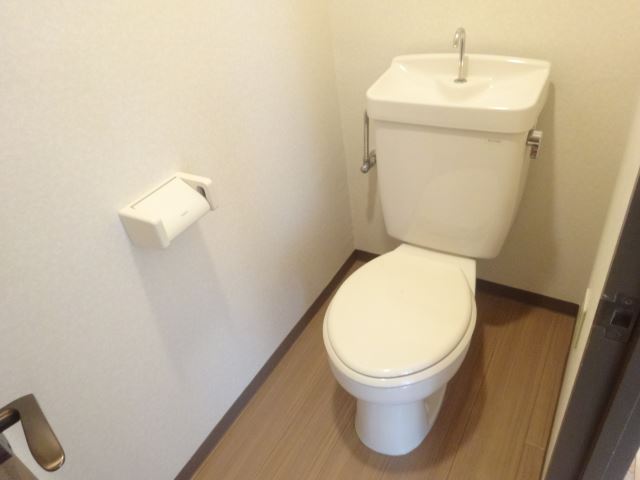 トイレ　ゆったり入れるトイレです！