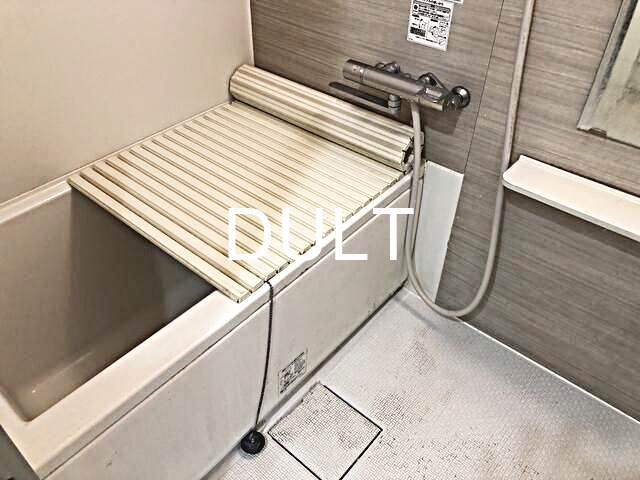 バス・シャワールーム　バスルームです。