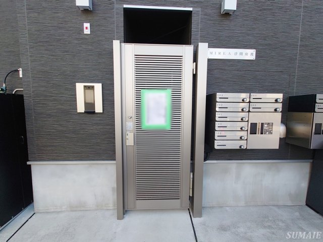 エントランス　こちらが入口です☆