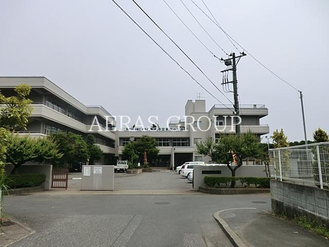 小学校　青梅市立友田小学校（小学校）まで528m