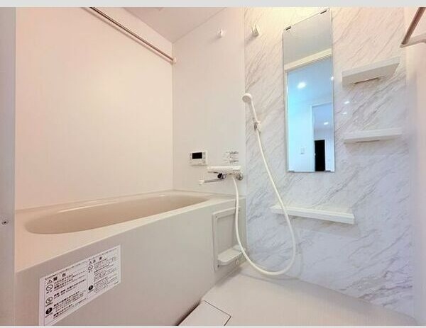 バス・シャワールーム　お風呂で日々の疲れを落としましょう