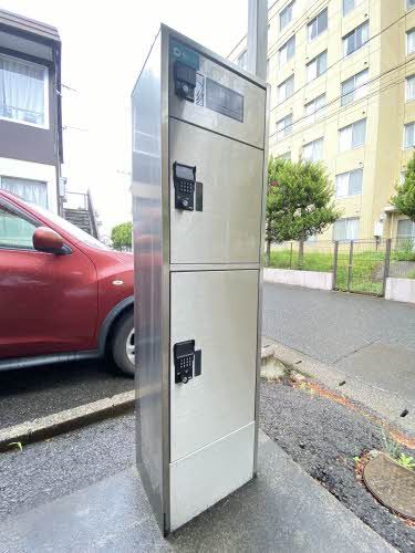建物外観　宅配ボックス