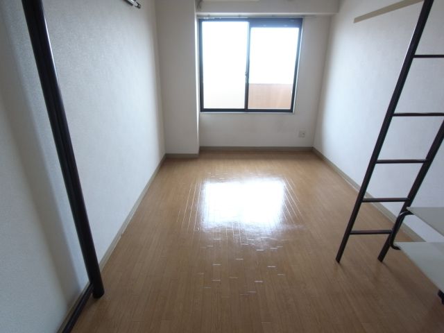 居室・リビング　南向きで明るいお部屋