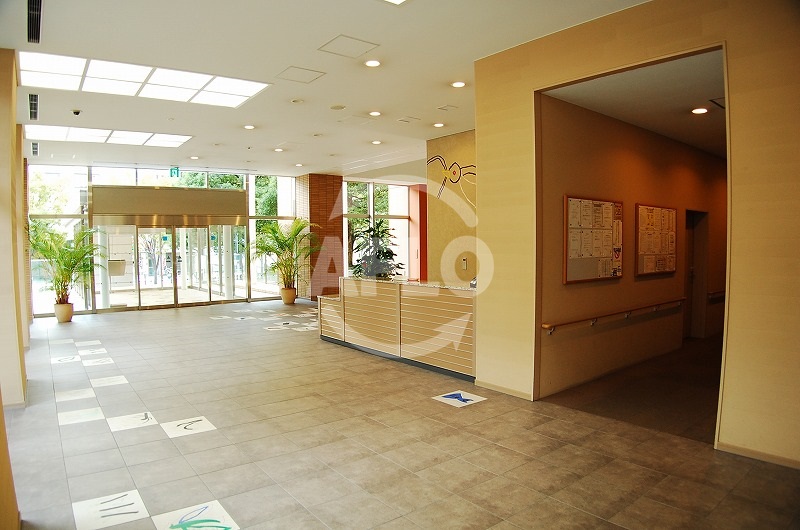 その他　ローレルタワー難波　ひろびろロビー