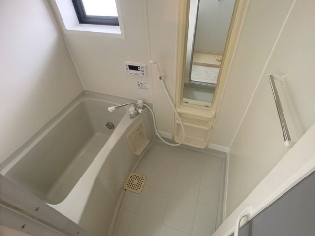バス・シャワールーム　バスルーム