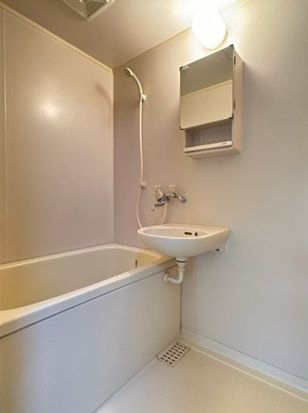 洗面設備　同仕様