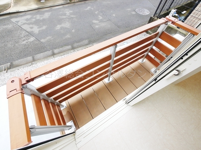 バルコニー　物干し掛け付