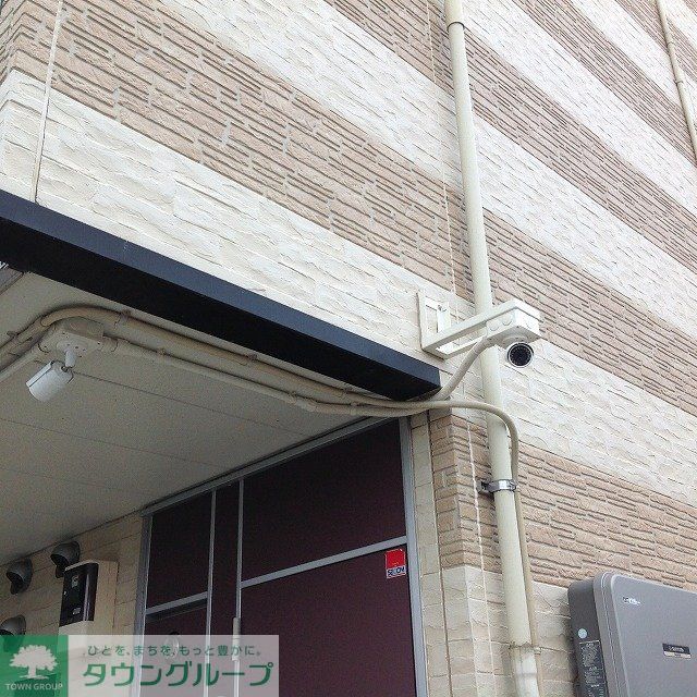 その他部屋・スペース　1階はフローリング、2階はじゅうたんです。