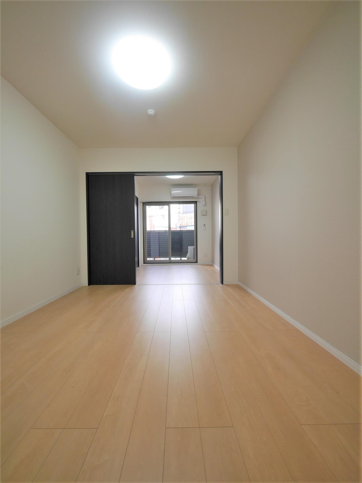 居室・リビング　※2号タイプの写真。号室によって間取りが異なります