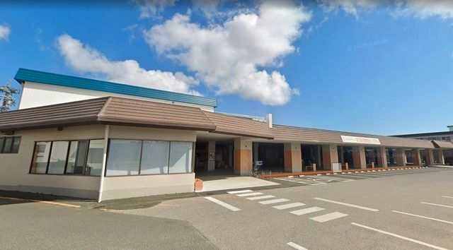 スーパー　あつみの市レイ（スーパー）まで450m