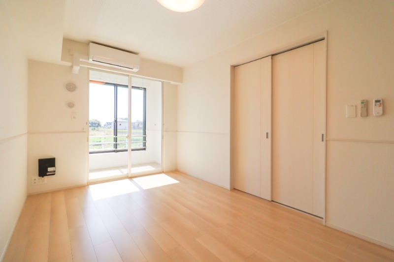 居室・リビング　図面と現状に相違がある場合には現状を優先