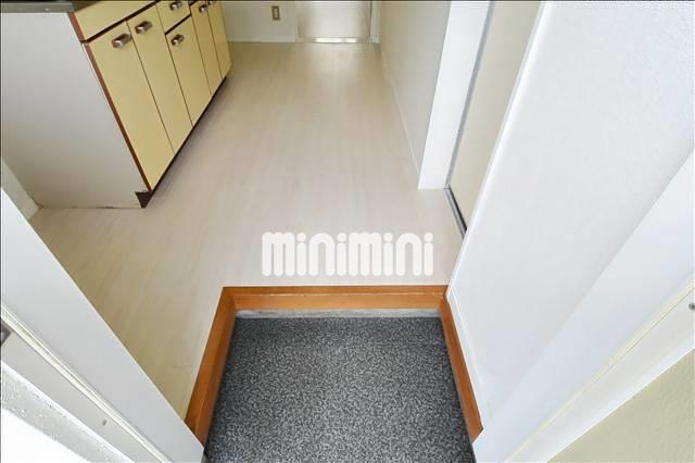 玄関　すっきりとした玄関です。