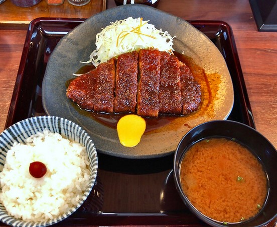 飲食店　矢田かつ（飲食店）まで729m