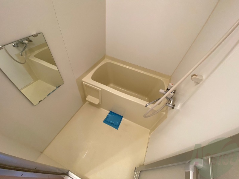 バス・シャワールーム　お風呂になります。一日の疲れを癒してくださいね。