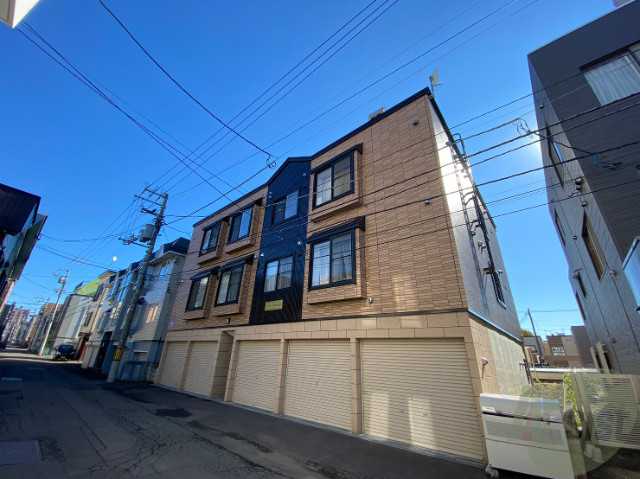 建物外観　札幌市中央区南９条西「フラッツ中島公園」