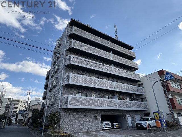 建物外観　オートロック・防犯カメラ付きで安心です！