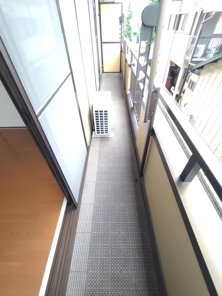 バルコニー　バルコニー