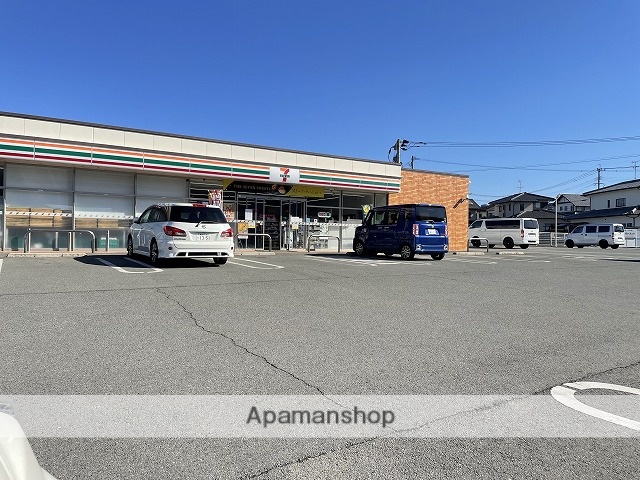 コンビニ　セブンイレブン新須屋駅前店（コンビニ）まで550m