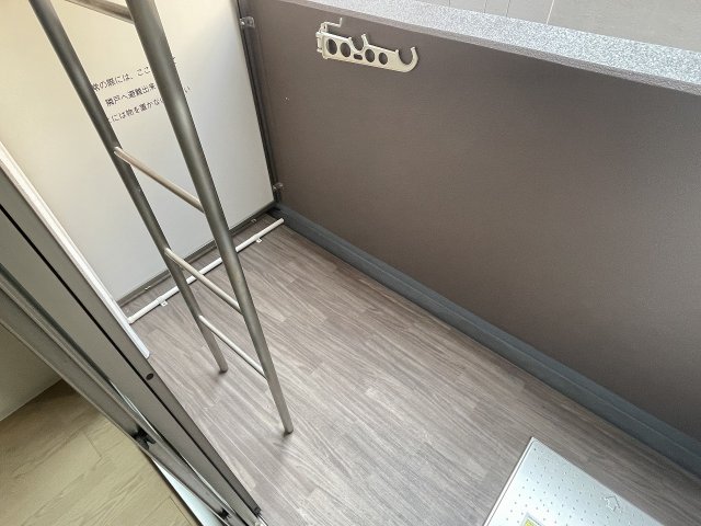 バルコニー　バルコニーからの眺めを楽しみながら食事をしませんか