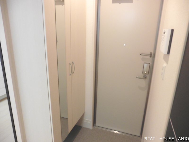 玄関　参考写真