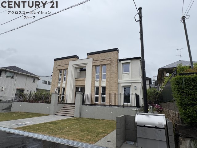 建物外観　宅配ボックス付きで不在時にも便利！