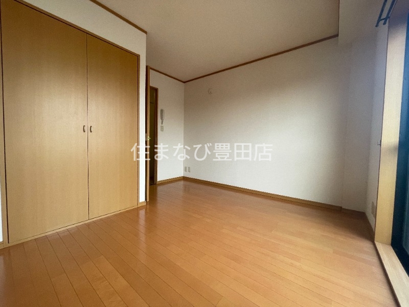 居室・リビング　同型別部屋写真