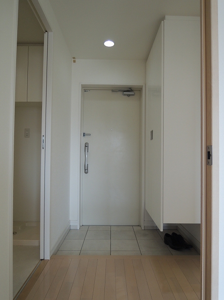 玄関　※別号室参考写真