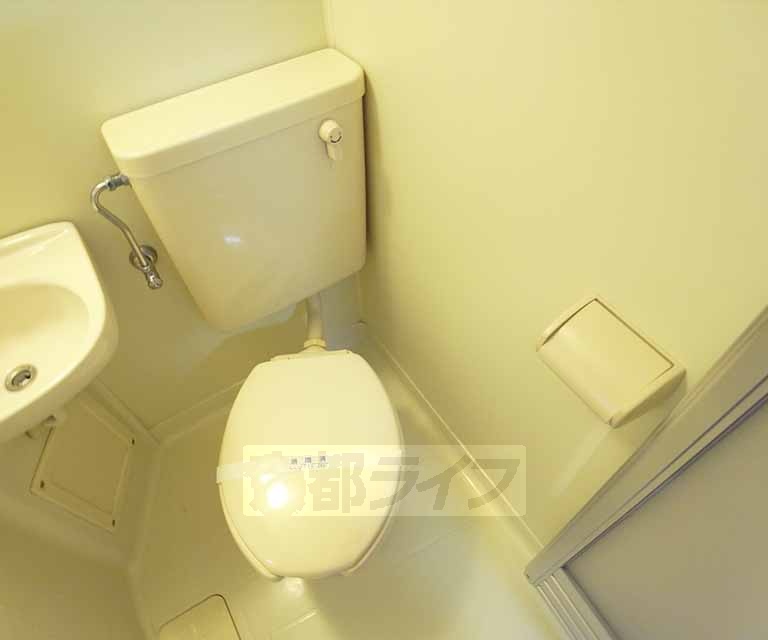 トイレ　ユニットバスのトイレ部分です。