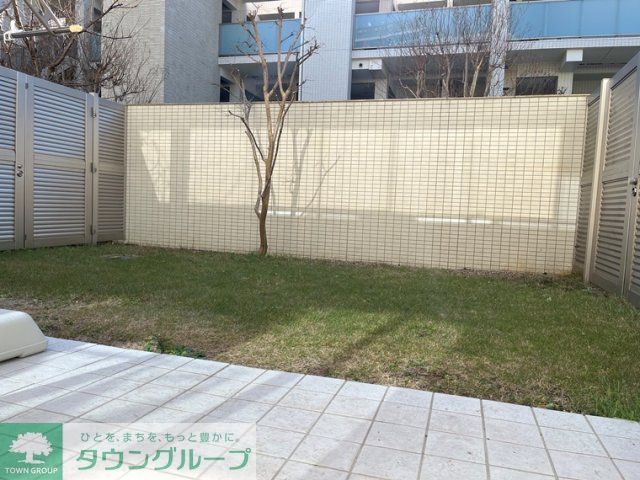 バルコニー　庭