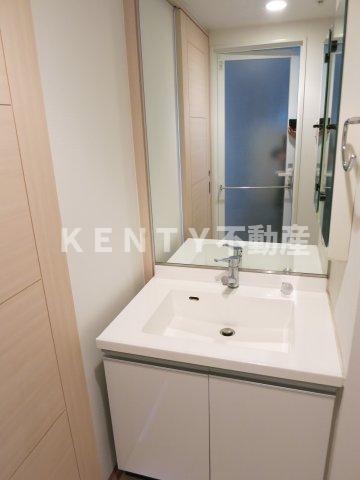 洗面設備　コンパクトで使いやすい洗面所