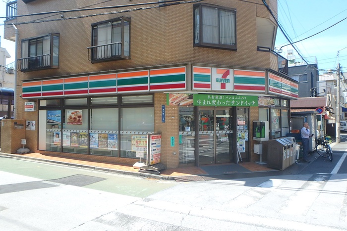 コンビニ　セブンイレブン板橋氷川町店（コンビニ）まで50m