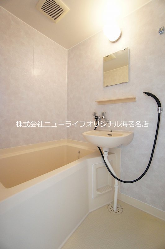 バス・シャワールーム　日々の疲れをお風呂でリフレッシュ！