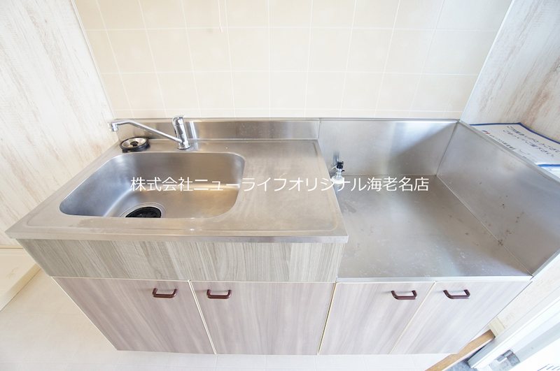 キッチン　コンロは設置幅・ガスの種別を確認の上、ご用意下さい！