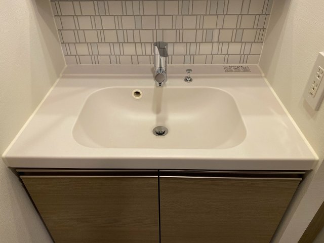 洗面設備　カラーパターンが異なりますので、写真はイメージとなります。