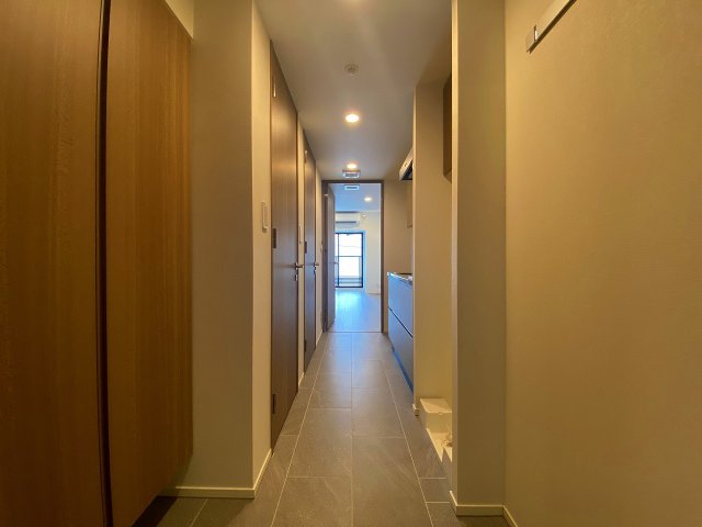 玄関　カラーパターンが異なりますので、写真はイメージとなります。