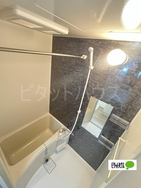 バス・シャワールーム　バスルーム