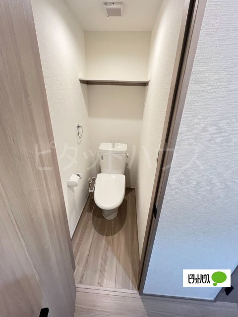 トイレ　温水洗浄便座