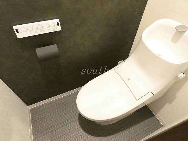 トイレ　ウォシュレット付きのトイレ