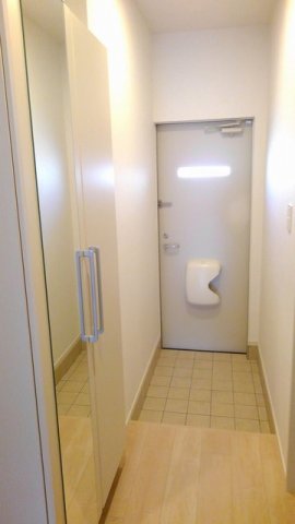 玄関　収納もある玄関です