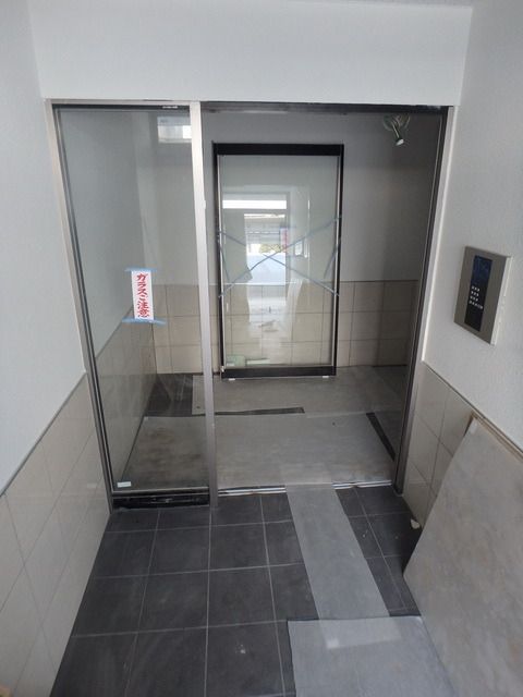 エントランス　★お問い合わせはタウンハウジングまで★