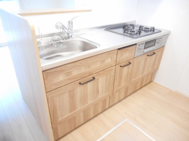 キッチン　対面式３口ガスコンロ付システムキッチン