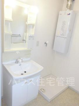 洗面設備　洗髪洗面化粧台